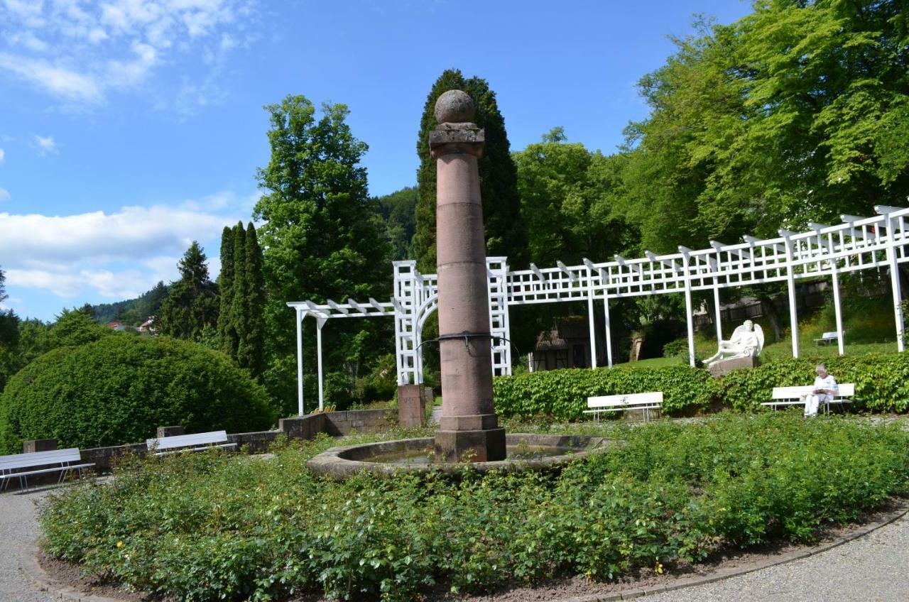 Ferienwohnung Am Kurpark Bad Wildbad Dış mekan fotoğraf